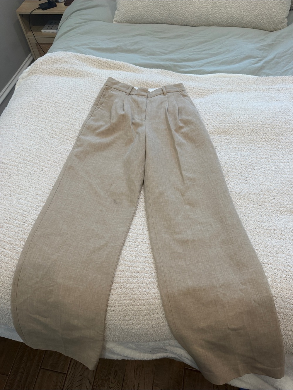 Aritzia Wide Leg Trousers in Light Beige